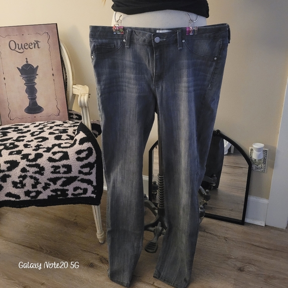 Jessica Simpson jeans - Picture 2 of 2